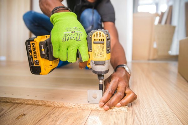 Menuisier à reims : solutions sur mesure pour votre intérieur